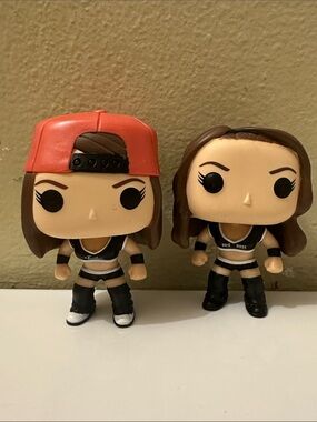 WWE Funko Pop fearless, Niki and Brie Mode Twin Figures - Black, Red, Brown
